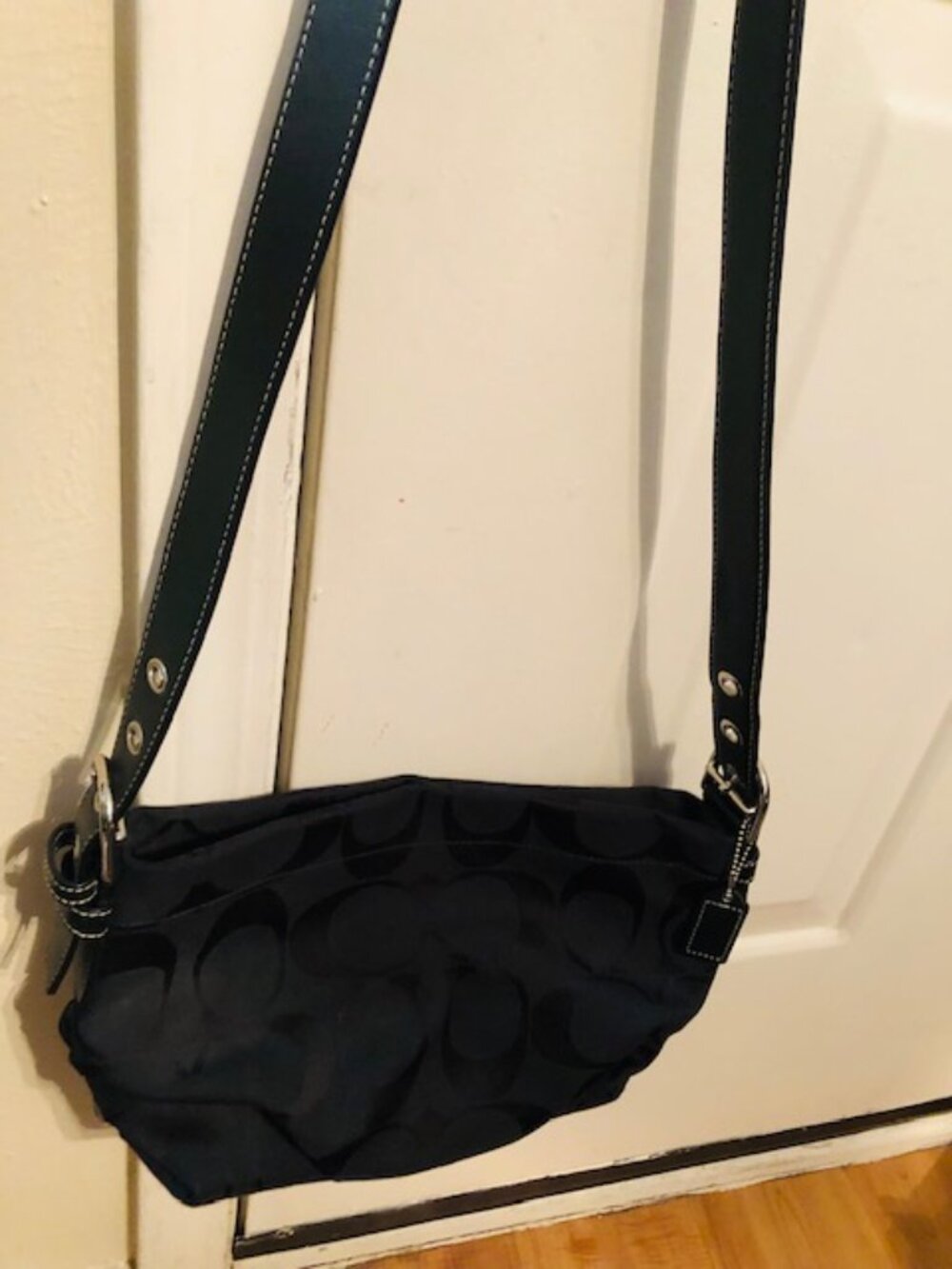 COACH Signature F15068 Hobo Shoulder Bag